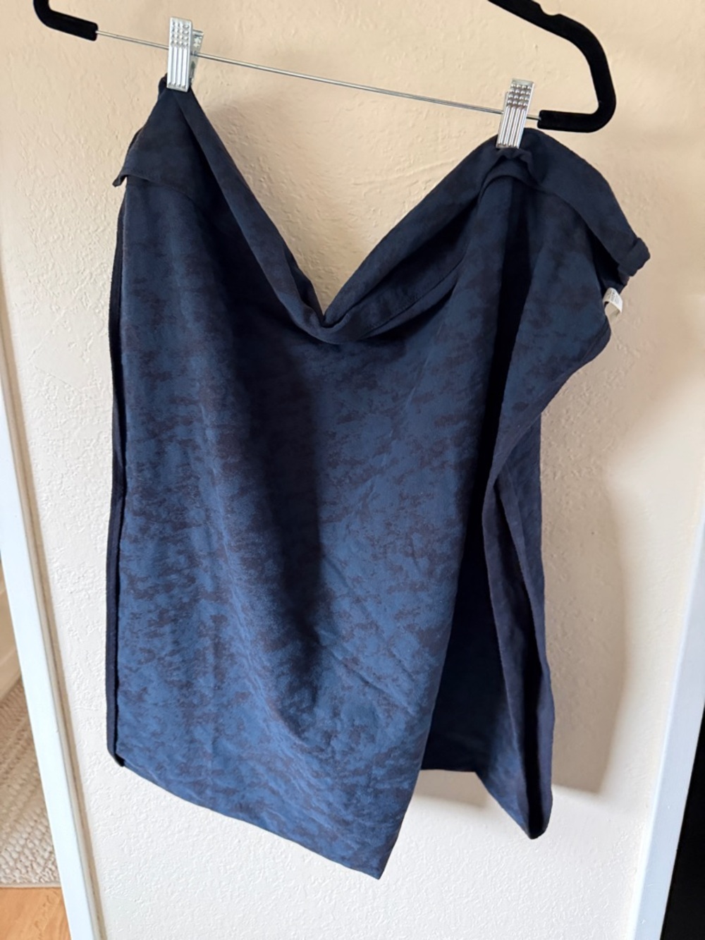 lululemon athletica Deep Navy Textured Wrap